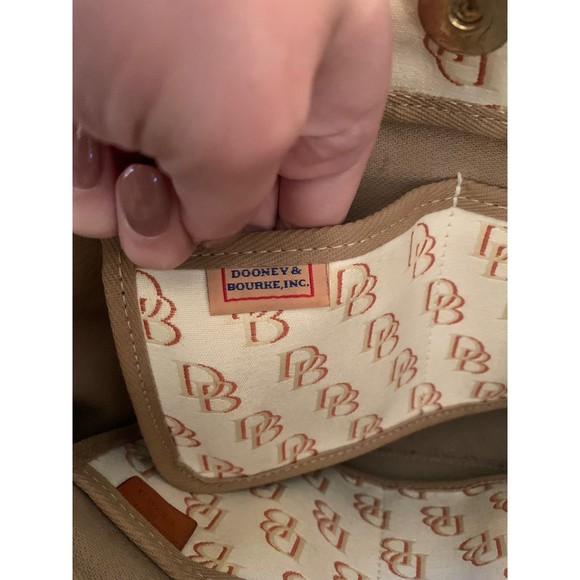 Vintage Cream and Gold Canvas Dooney and Bourke Tote - Picture 7 of 9